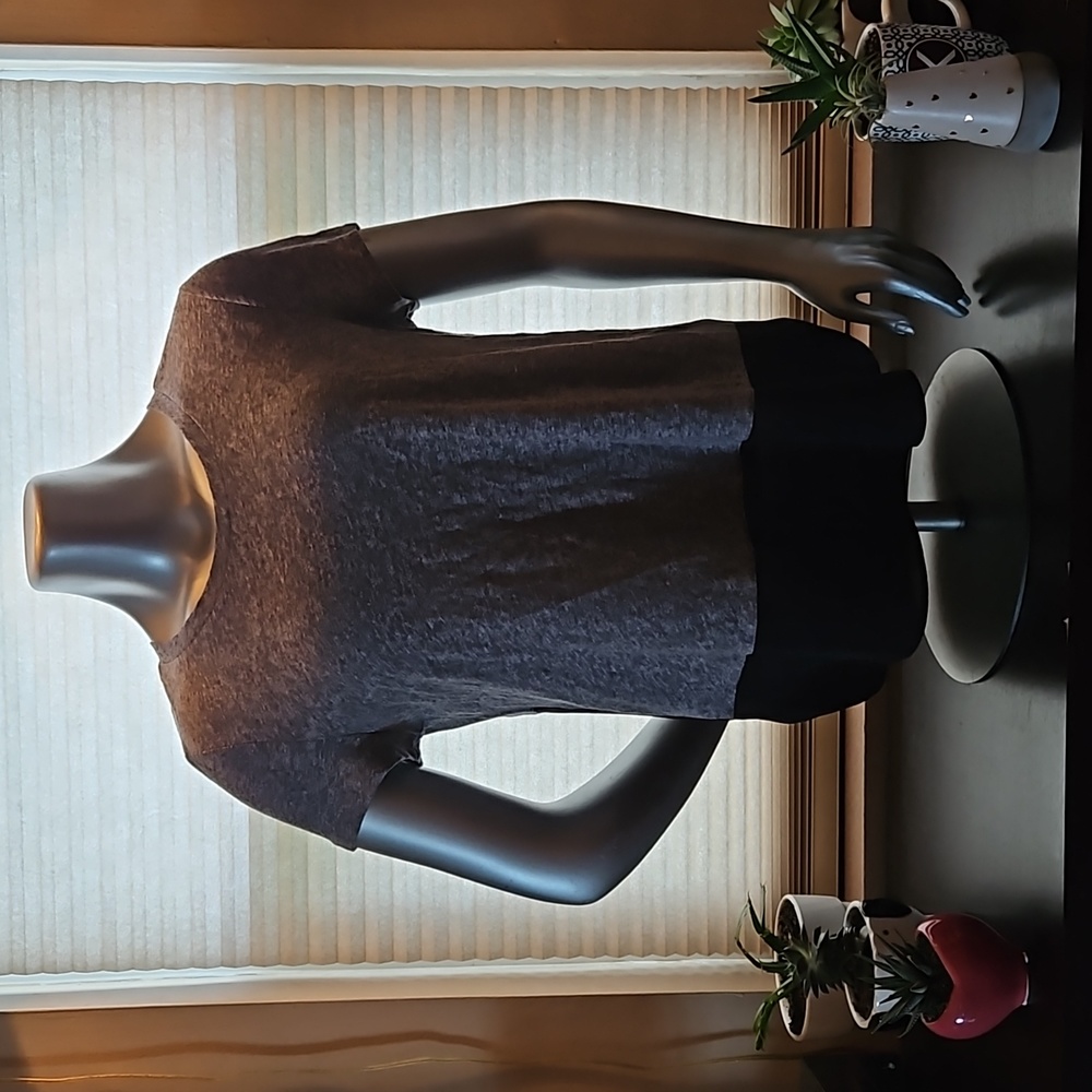 Express Sheer Bottom T-Shirt - Size M